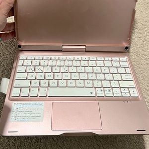 Smart iPad Cover Keyboard